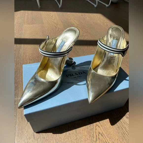 Selling my Prada metallic golden mules - Picture 5 of 9